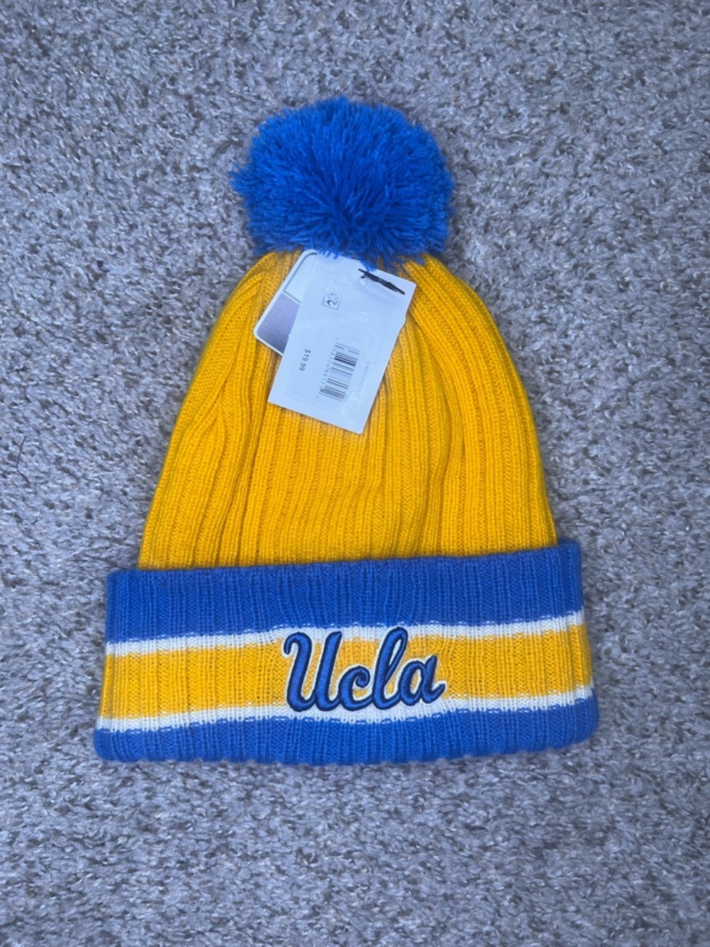 UCLA Bruins Pom Beanie Blue Gold OSFA NWT Fan Favorite Winter Hat Game Day